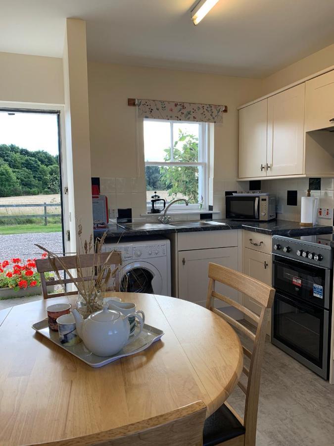 Ploughmans Cottage Forres Exterior photo